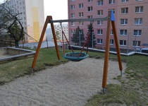 Venkovní hrací plocha s pískovištěm na ulici Lesní, Adamov I