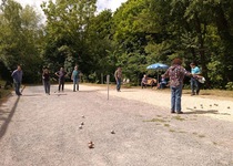 Open turnaj u řeky