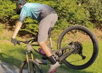 Sklaďák Cross Bike 2025