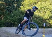 Sklaďák Cross Bike 2025