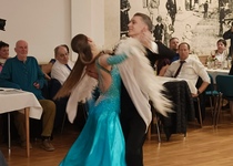 Z plesu města Adamova