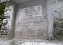 Turisté se starají o studánku U Psa.