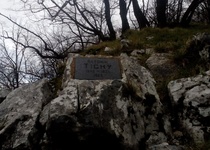 Vycházka nejen za pomníčky u Alexandrovky