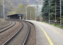 Rekonstrukce nástupiště u koleje č.2 včetně zřízení bezbariérového přístupu Adamov zastávka