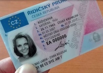 Na přelomu července a srpna se plánuje odstávka ve vydávání občanských průkazů a cestovních pasů