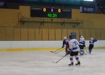 TJ Tatran Hrušky - Spartak Adamov 8:6 (3:0, 2:2, 3:4)